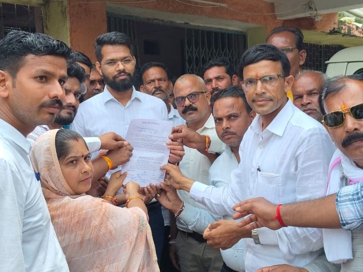 सरपंच संघ ने भी घटना की निंदा करते हुए एसडीएम को ज्ञापन सौंपा था।