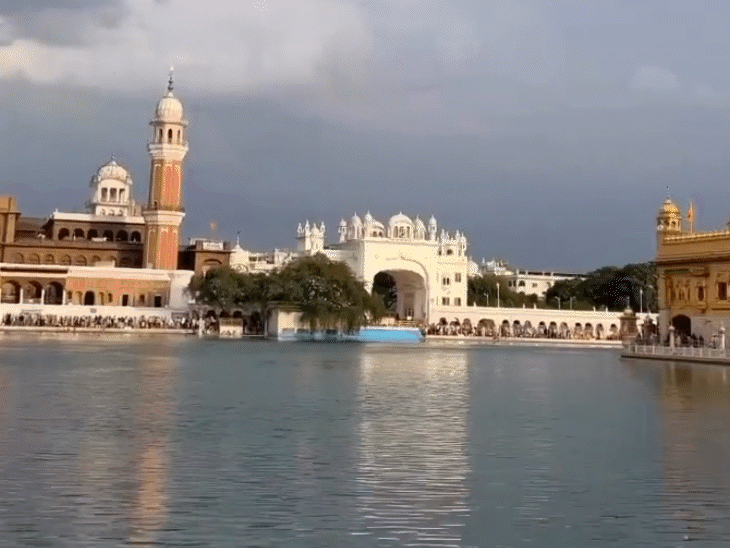 The weather is expected to remain normal in Amritsar today.