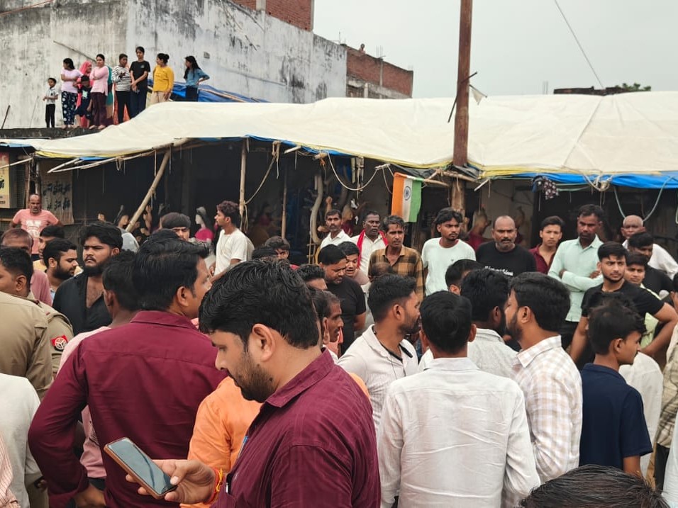 प्रयागराज में बेकाबू कार ने सात लोगों को कुचला, दो की मौत; कार चालक गिरफ्तार