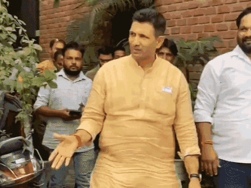 पटवारी ने कहा कि जो पहले अलग बात करते थे, अब अलग कर रहे हैं, उन्हें पहचानना जरूरी है।