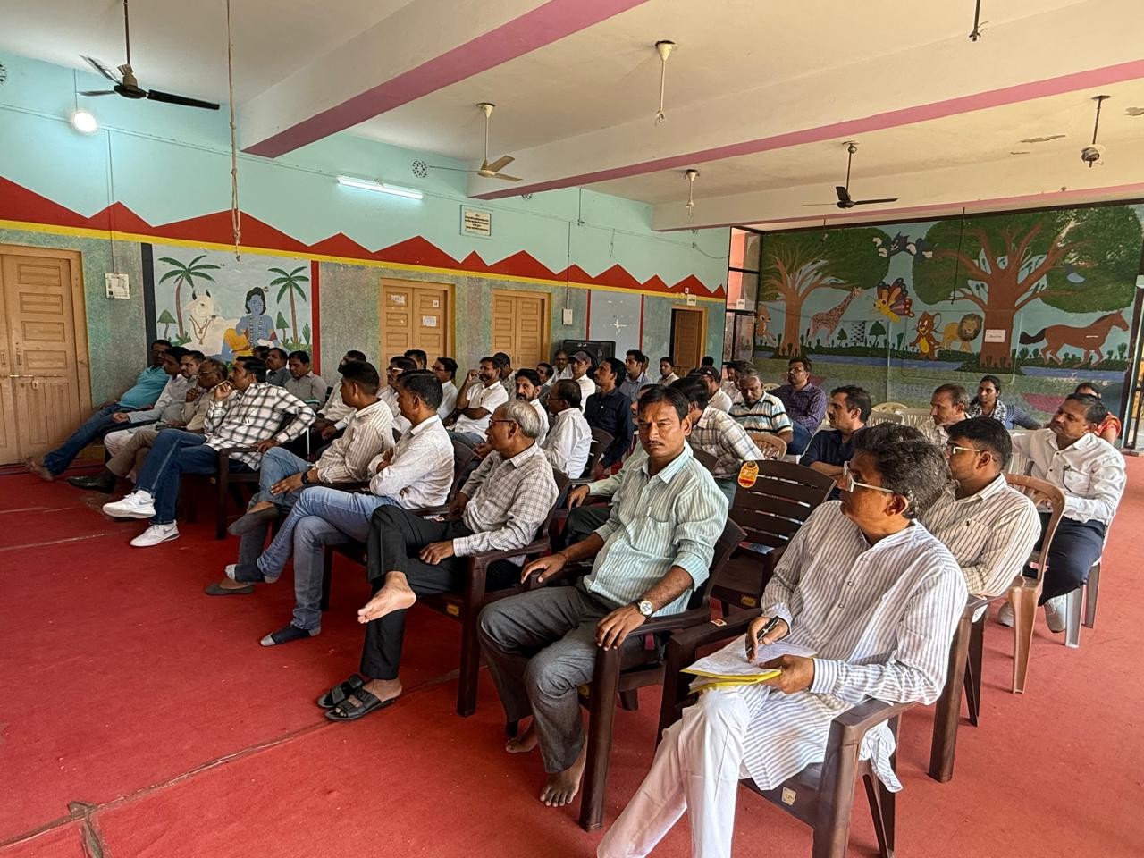 राजस्थान शिक्षक संघ वार्षिक चुनाव में मौजूद शिक्षक।