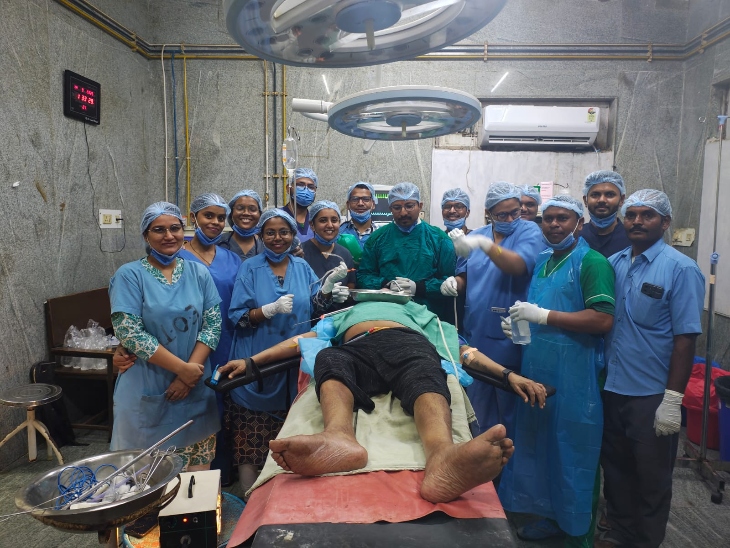 ऑपरेशन में डॉ आरती पांडेय, डॉ विद्याभूषण साहू, डॉ दीपांजली, डॉ महादेव बारसे, डॉ शीतल और डॉ मधुमिता मूर्ति की टीम शामिल रही।