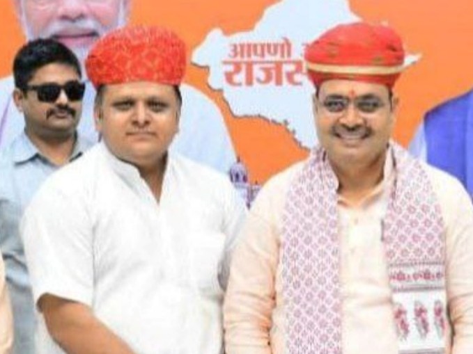 प्रदेश के मुश्यमंत्री के साथ अखिल भारतीय खटीक समाज युवा मोर्चा प्रदेशाध्यक्ष नवीन वागोरिया। - Dainik Bhaskar