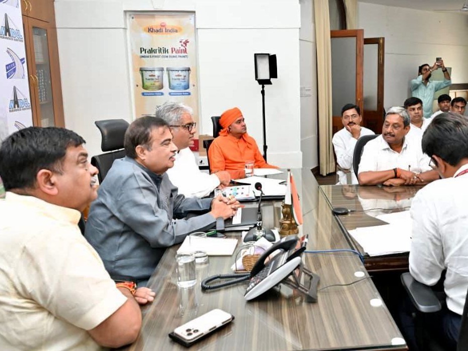 मंत्री नितिन गड़करी ने राजस्थान और हरियाणा के अधिकारियों और NHAI के साथ उच्च स्तरीय बैठक आयोजित करने के निर्देश दिए