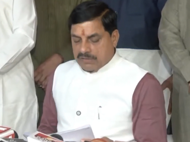 सीएम ने प्रेस कॉन्फ्रेंस में अफसरों के खिलाफ कार्रवाई और मुआवजे का ऐलान किया।