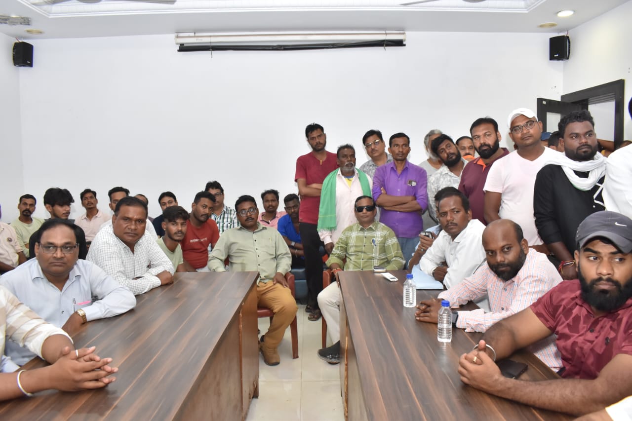 बैठक में 125 समितियों के पदाधिकारी हुए शामिल।