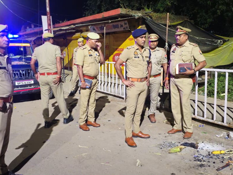SP Dr. Anil Kumar inspected the spot.