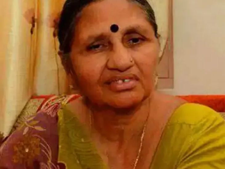 वसंतीबेन मोदी नरेंद्र मोदी की इकलौती बहन हैं।