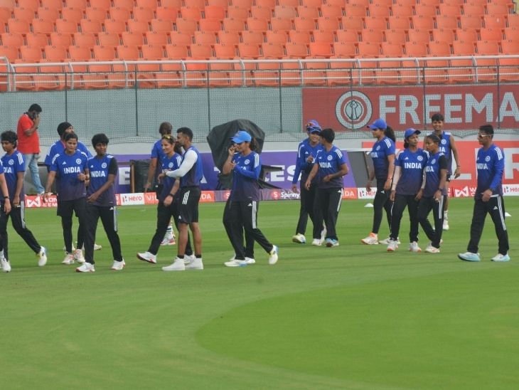 Indian women's team.