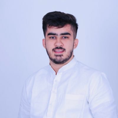 डूसू के पूर्व प्रेजीडेंट रौनक खत्री ने मासूम शर्मा के प्रचार कार्यक्रम पर सवाल खड़े किए हैं।