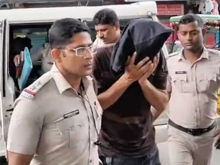 Police said that accused teacher Manoj Kumar Pal has confessed to murder after kidnapping. - Dainik Bhaskar