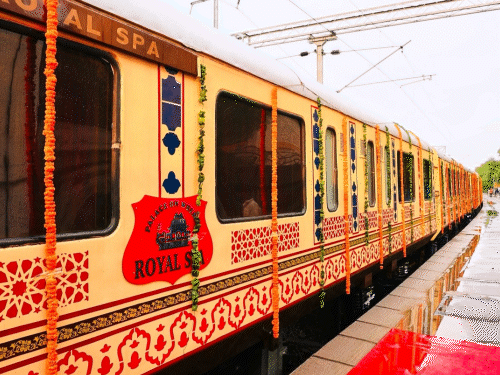 40 पर्यटक गुरुवार को गांधीनगर रेलवे स्टेशन उतरे।