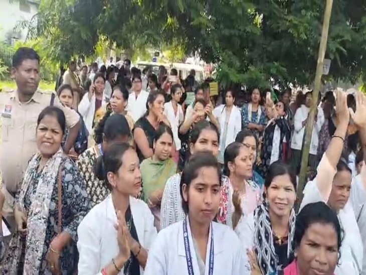 कलाकेंद्र मैदान में दी गिरफ्तारी