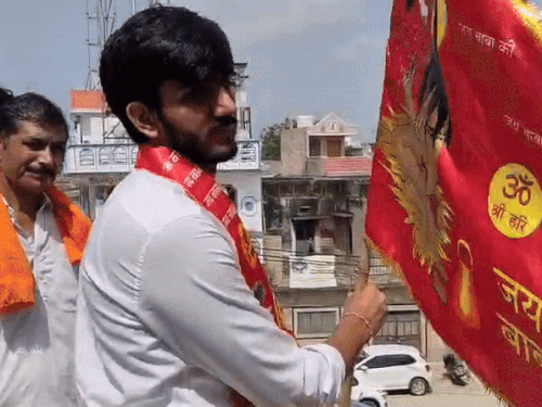 बहादुरगढ़ पहुंचे आर्यन मान, कुलदेवता का लिया आशीर्वाद:  डूसू अध्यक्ष बोले-पांच साल का संघर्ष काम आया, अब मुख्यधारा की राजनीति में आगे बढ़ने का लक्ष्य – bahadurgarh (jhajjar) News