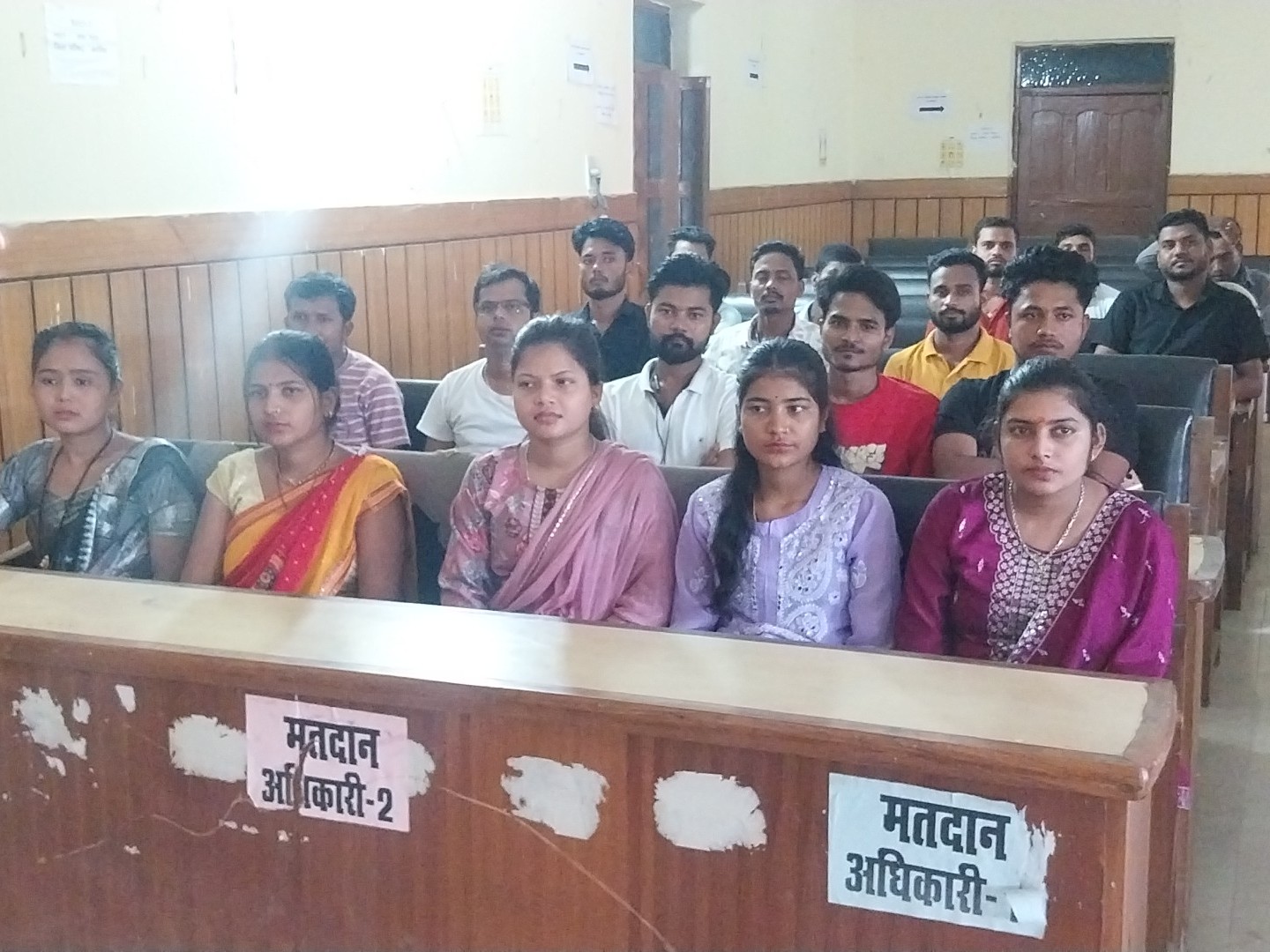 कार्यशाला में मौजूद छात्राएं।