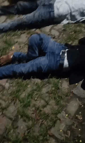 राहगीरों ने को पहले पास के ही कमांड अस्पताल पहुंचाया, जहां से सभी को ट्रॉमा सेंटर रेफर कर दिया गया।