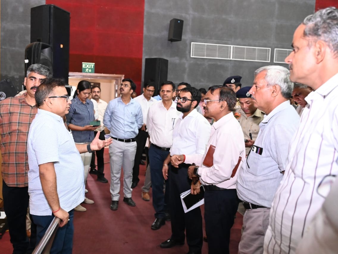सोनीपत के डीसी ने रविवार को मुरथल यूनिवर्सिटी में सीएम के कार्यक्रम को लेकर की गई तैयारियां जांची।