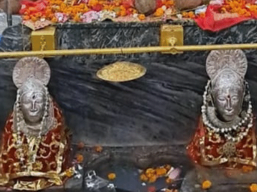 शिवपारा में स्थित चंडी मां का मंदिर।