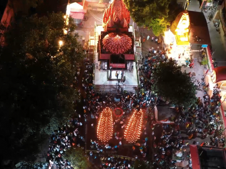 हरसिद्धि मंदिर 2000 साल से भी ज्यादा पुराना है।