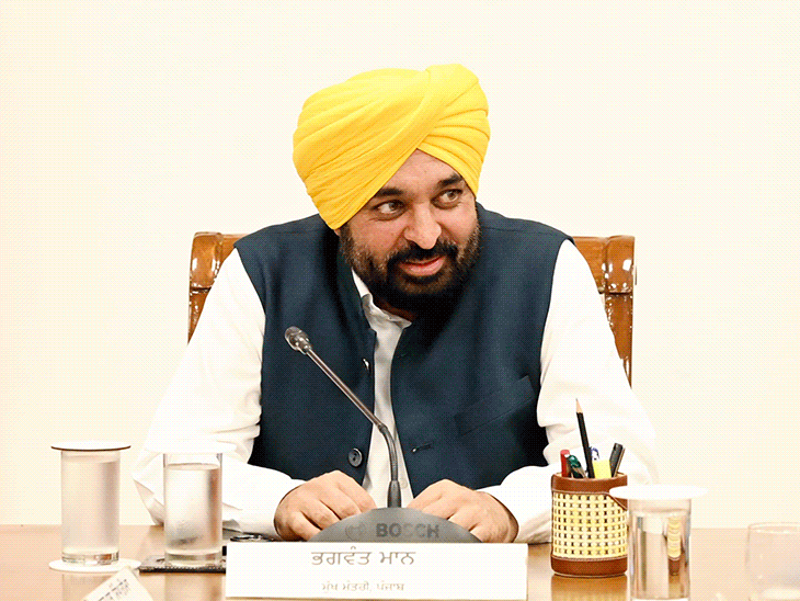 पंजाबचे मुख्यमंत्री भगवंत मान आणि कॅबिनेट मंत्री – फाइल फोटो