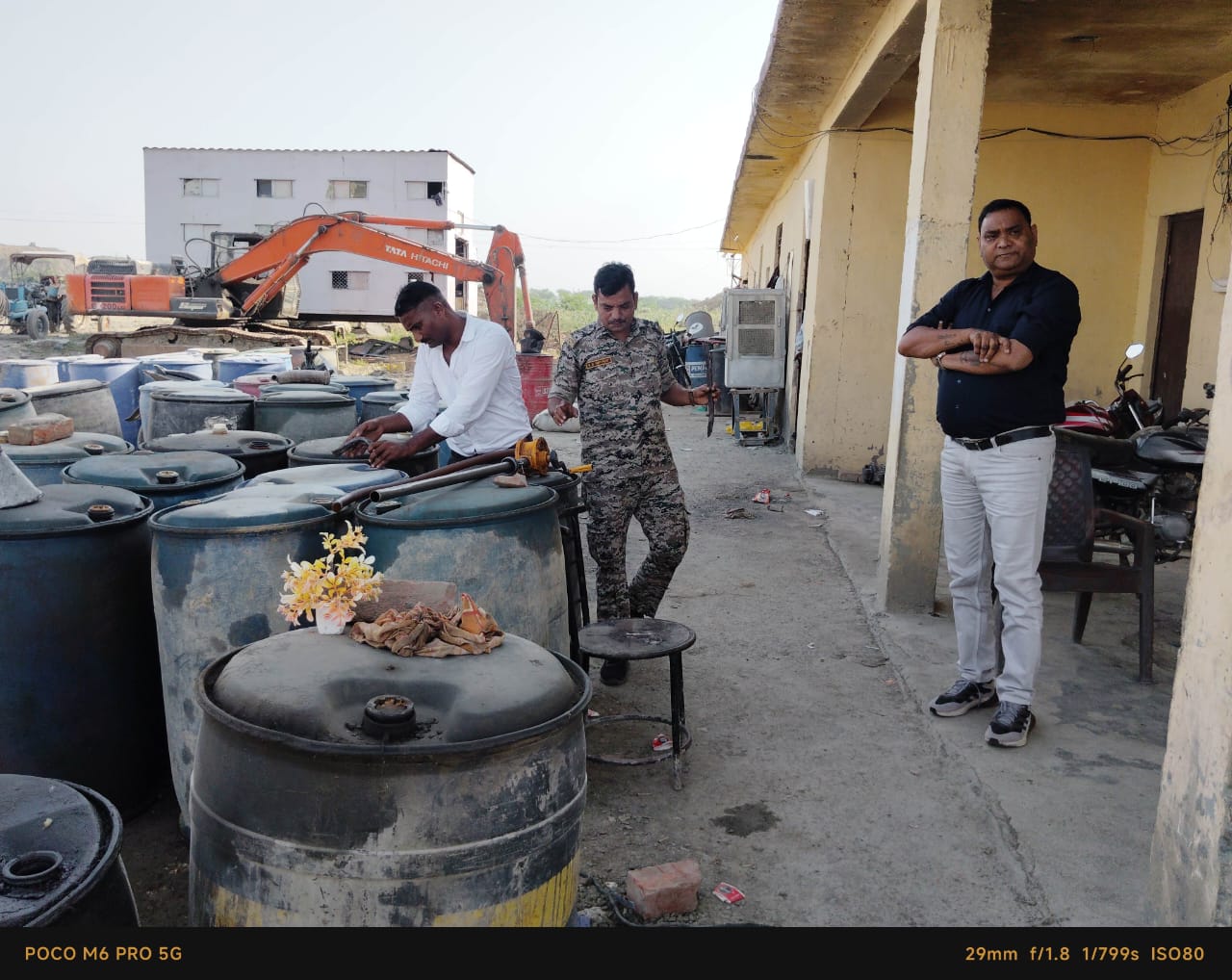 गोहद में खेतों की जमीन पर 300 फीट गहरी खदानें:  SDM ने निरीक्षण कर थमाए नोटिस, कार्रवाई के लिए NGT को लिखा पत्र – Bhind News