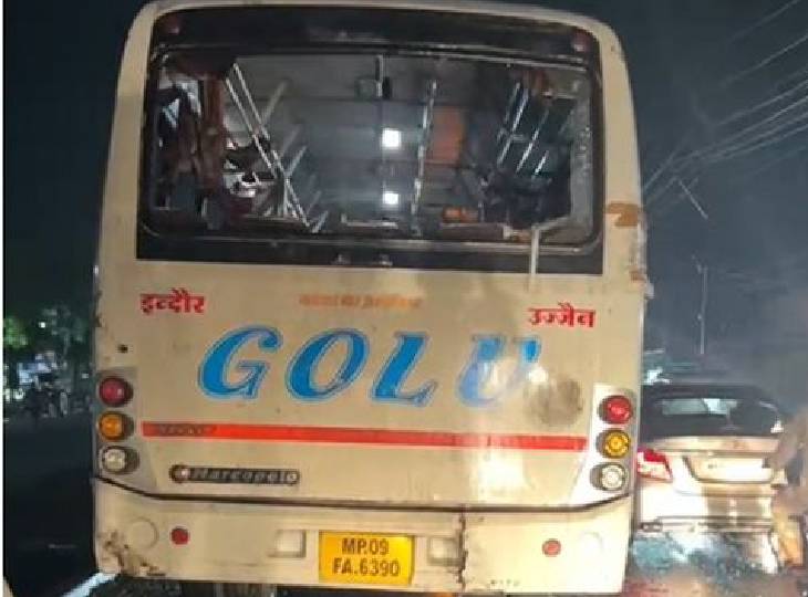 शुक्ला की इसी बस ने लोगों को टक्कर मारी थी।