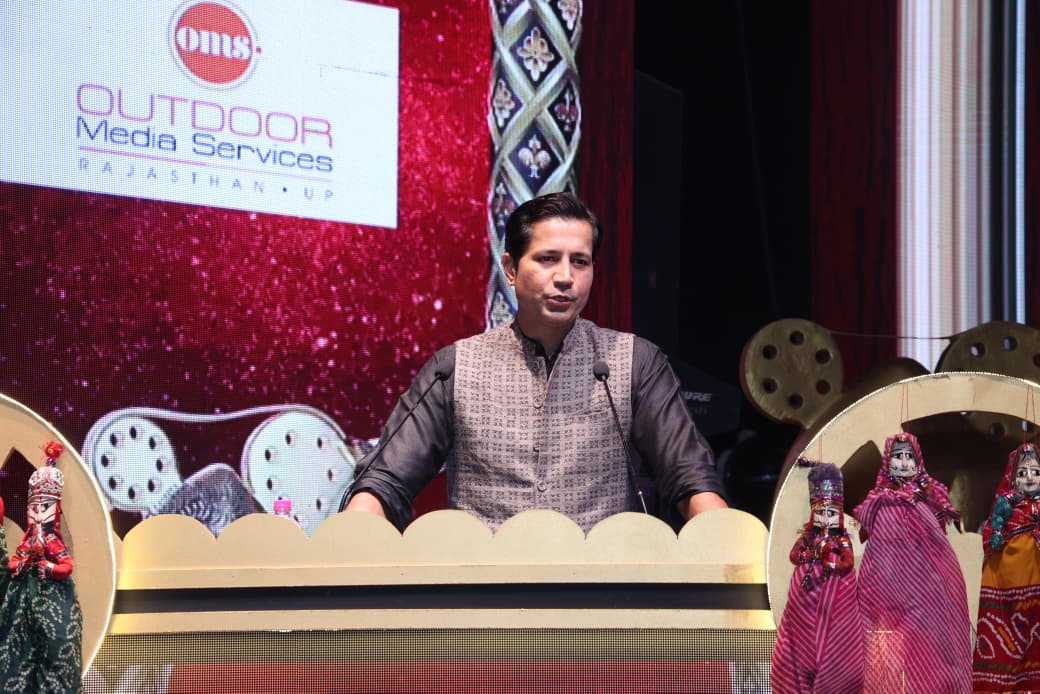 बॉलीवुड एक्टर सुमित व्यास ने अपने डांसिंग स्टाइल से चर्चा बटोरी।