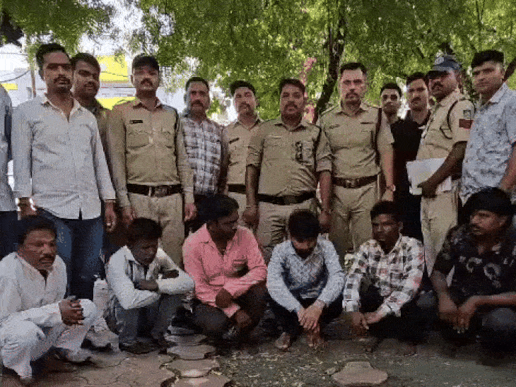 पुलिस ने महिला को अगवा करने वाले सभी आरोपी को पकड़ लिया है।