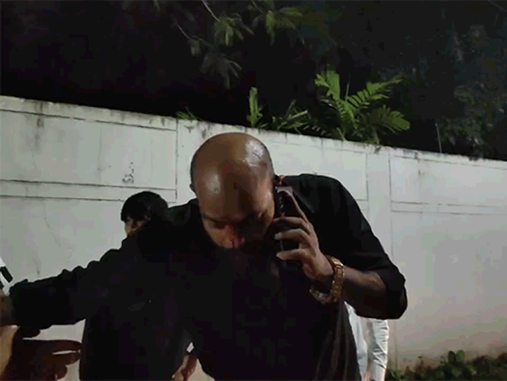 हमले में अज्जू लहूलुहान हो गया।