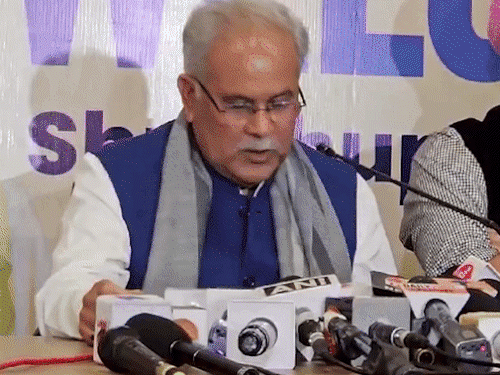 EOW to arrest Chaitanya | चैतन्य को गिरफ्तार करेंगी EOW: एजेंसी ने कोर्ट में लगाया प्रोडक्शन वारंट, कुछ देर बाद रायपुर कोर्ट में होगी सुनवाई - Raipur News 9 छत्तीसगढ़ के पूर्व CM भूपेश बघेल ने कहा कि ED से कोई नोटिस नहीं मिला है। ये सब बदनाम करने के लिए बीजेपी का षड्यंत्र है।