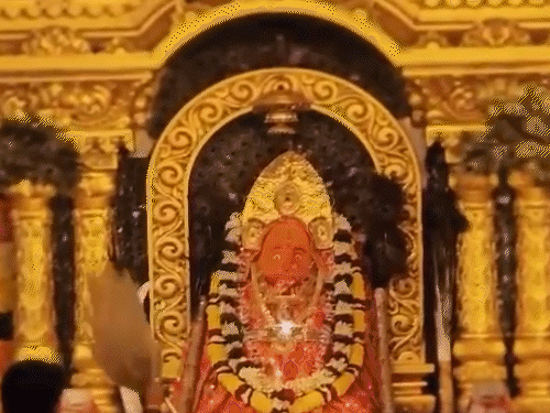 डोंगरगढ़ की मां बम्लेश्वरी देवी।