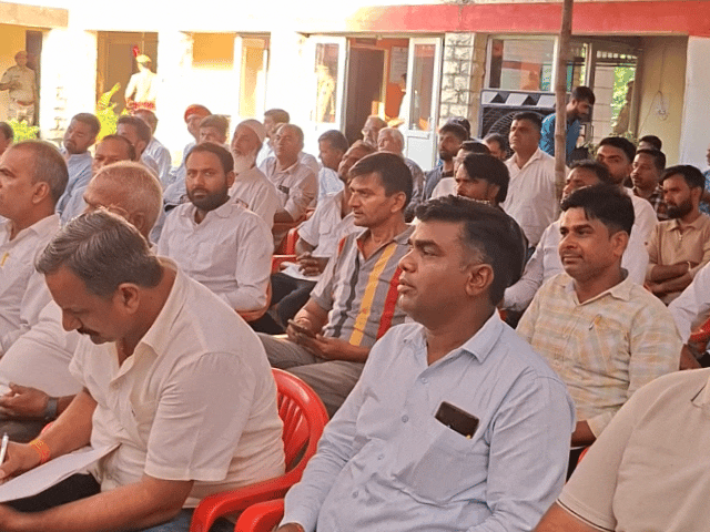 जनसुनवाई में पुलिस कमिश्नर ने लोगों से सुझाव भी मांगे।