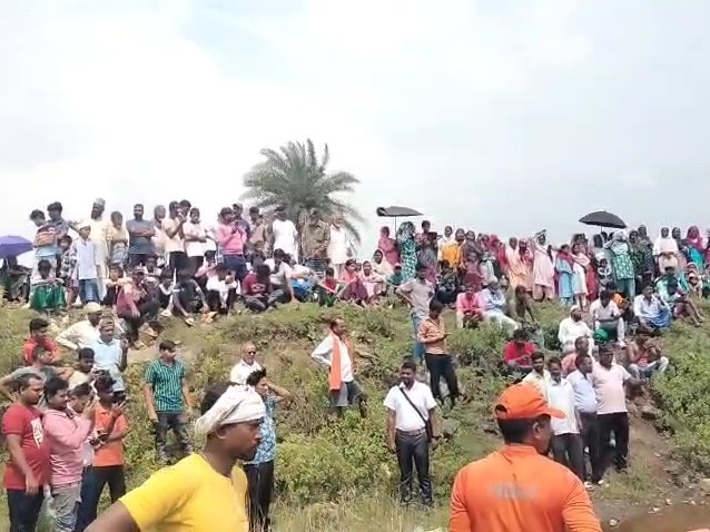 गिरिडीह में बंद खदान में नहाने के दौरान डूबी किशोरी:  एनडीआरएफ की टीम ने निकाला शव, गहरे पानी में जाने से हुआ हादसा – Giridih News