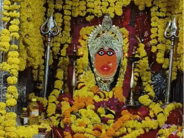 मालवा के इस वैष्णो देवी मंदिर पर फिल्म भी बन चुकी है।