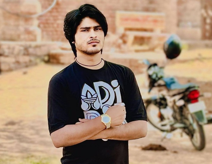 Singer Rahul Mewati has 2 lakh subscribers on YouTube.