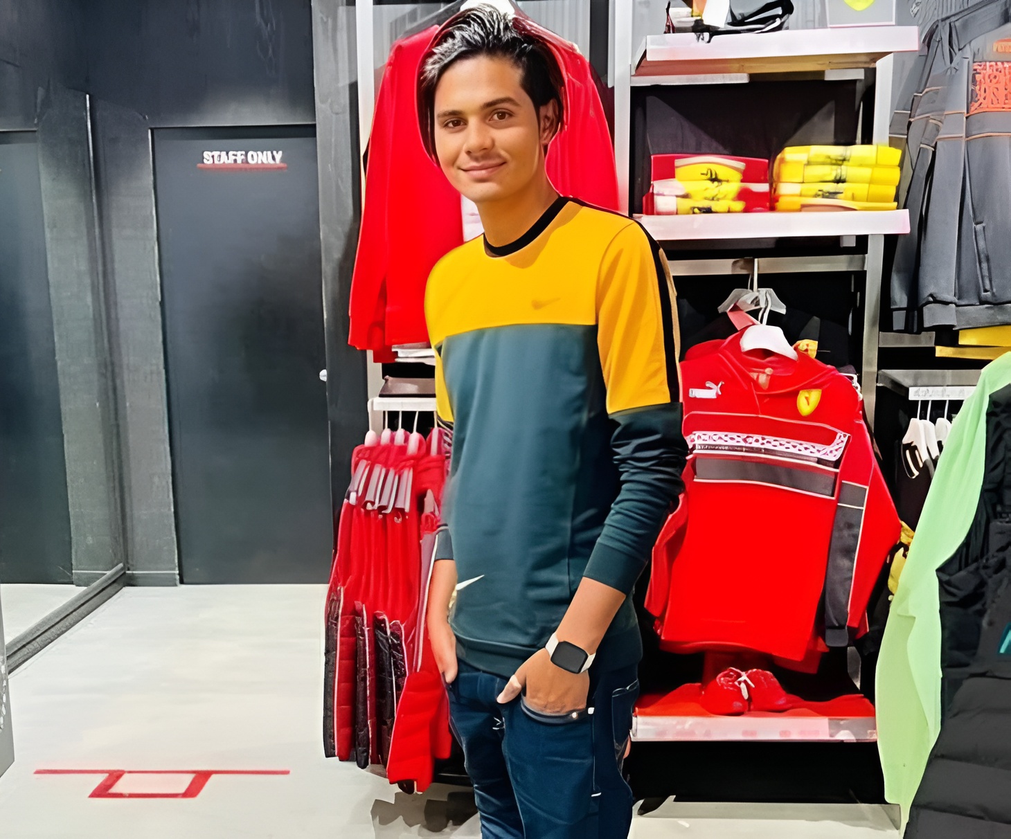 Aslam Singer has 1.19 million subscribers on YouTube.