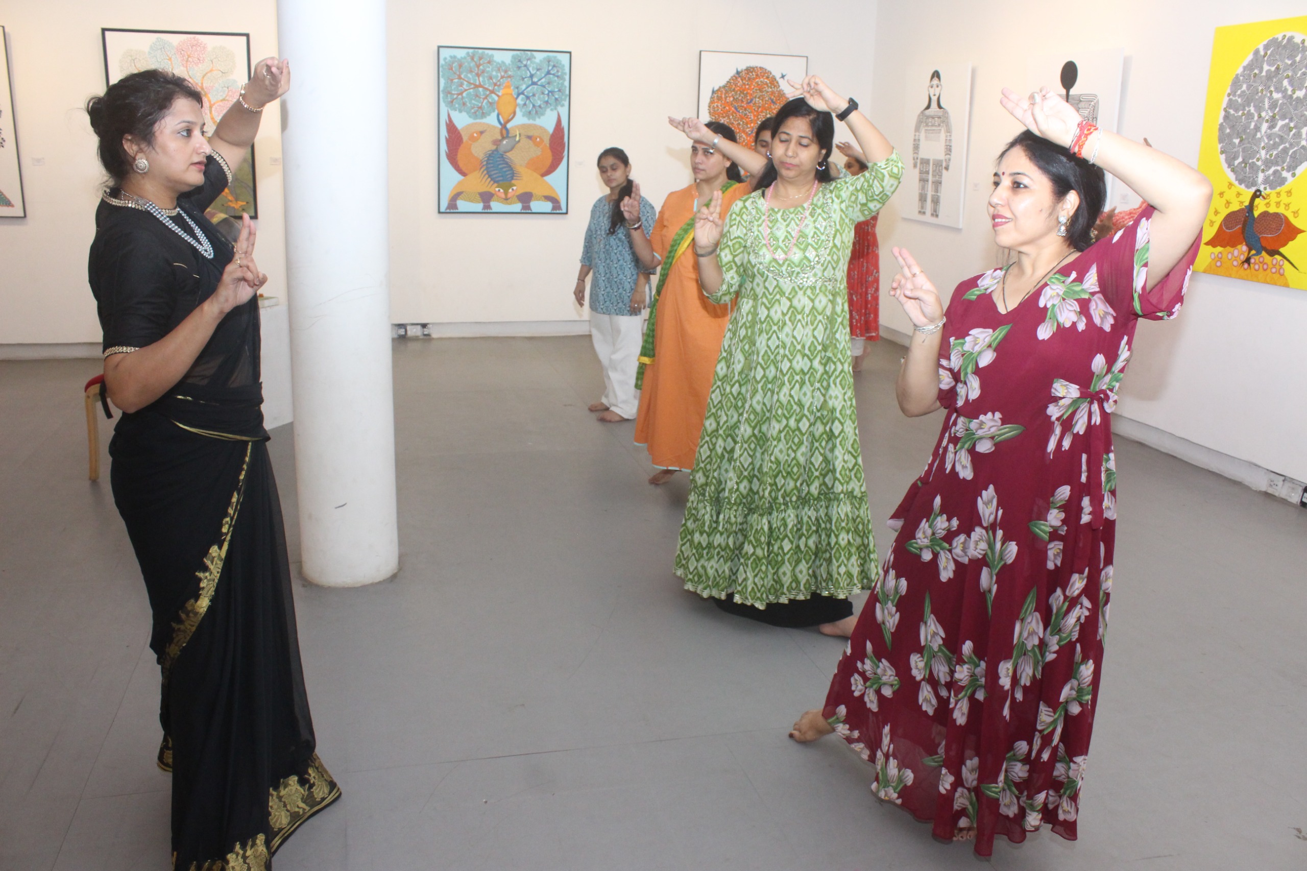 प्रतिभागियों की रचनात्मकता और अभ्यास का सजीव उदाहरण होगा, जहां शास्त्रीय नृत्य, चित्रकला, थिएटर और अन्य कलाओं की झलक दर्शकों को देखने को मिलेगी।