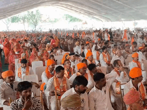 बलिदान दिवस पर कार्यक्रम में मौजूद रावण राजपूत समाज की महिलाएं व पुरूष