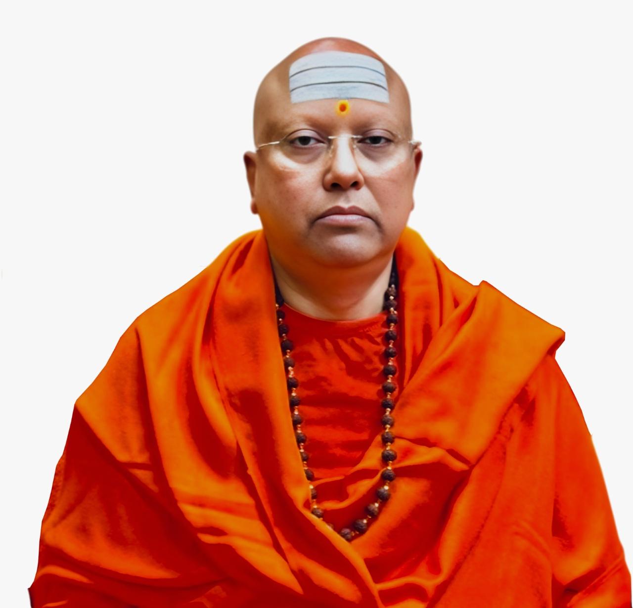 छात्राओं ने दावा किया कि इंस्टीट्यूट में काम करने वाले वार्डन ने उन्हें आरोपियों से मिलाया था।