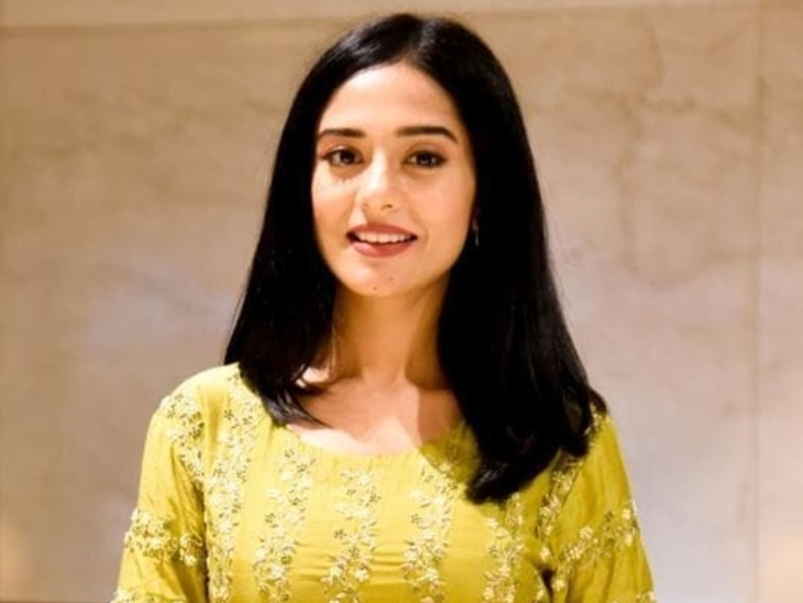 अमृता ने टेलीविजन पर भी काम किया और शो 'मेरी आवाज ही पहचान है' में एक सिंगर की भूमिका निभाई थी।