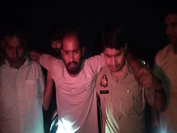 पुलिस की एक गोली नेत्रपाल के पैर में लग गई। जिससे वह घायल हो गया