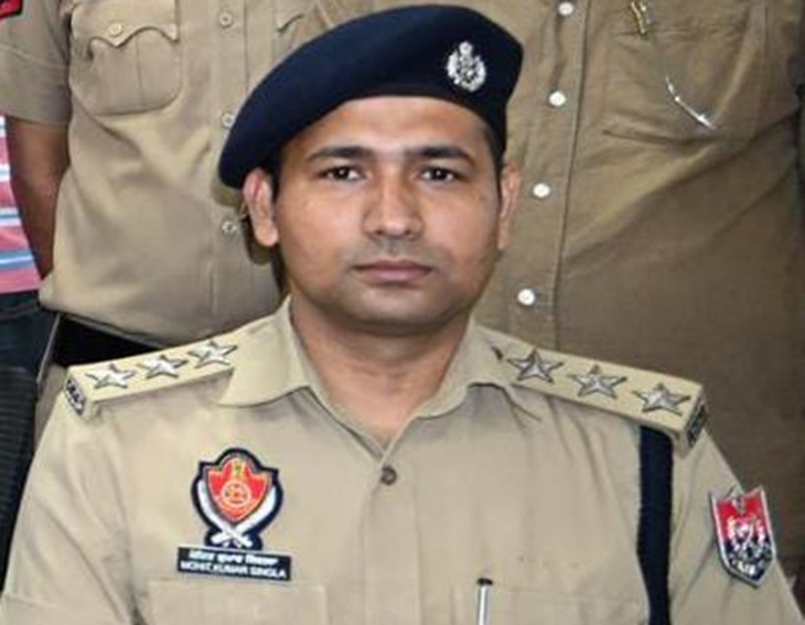 पुलिस जिला खन्ना के डीएसपी (डिटेक्टिव) मोहित सिंगला ने केस दर्ज करने की पुष्टि करते हुए कहा कि अभी सिर्फ एक आरोपी करनदीप सिंह को गिरफ्तार किया गया है। बाकी फरार हैं, उनकी तलाश की जा रही है।