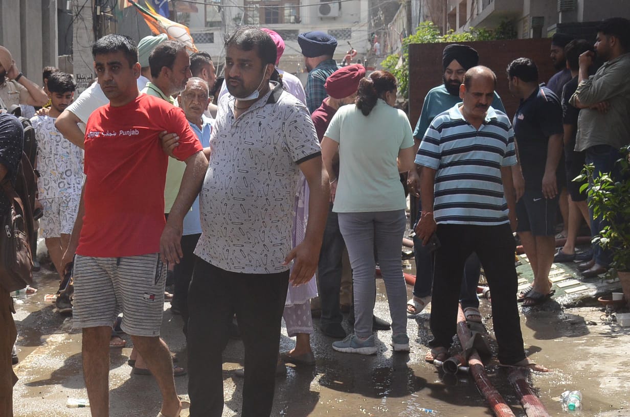 People safely take out the family member after the fire.