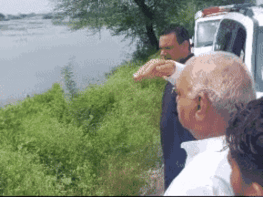 भूपेंद्र सिंह हुड्‌डा ने 6 सितंबर को रोहतक के पाकस्मा गांव में जलभराव का निरीक्षण किया था। यह गांव उनकी विधानसभा के अंतर्गत आता है।