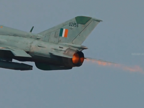 The MiG-21 jet was first inducted into the Indian Air Force in 1963. - File Photo - Dainik Bhaskar