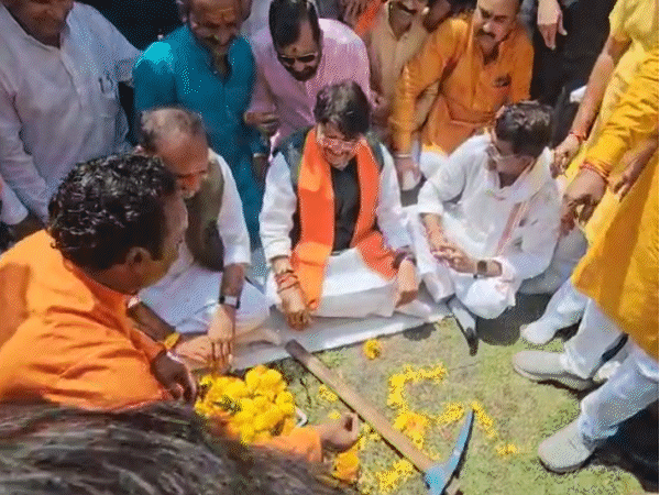 Vijayvargiya performed Bhoomi Pujan for development works costing crores in Shajapur.