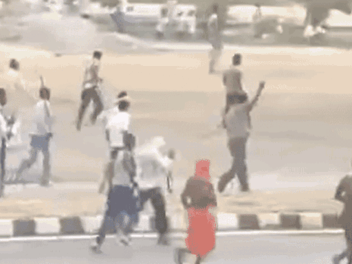 Many videos of this violence were revealed at that time, in which people were seen to be violent. Police force was deployed in the entire area. - File photo