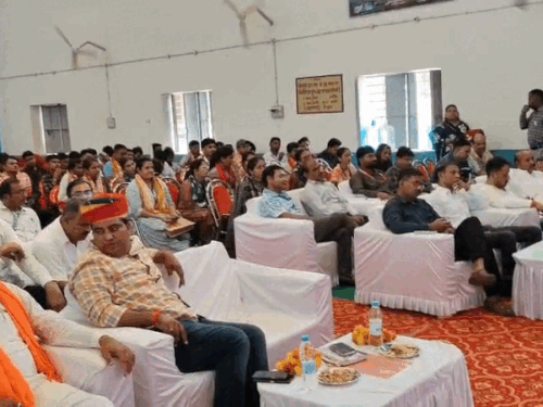 कार्यक्रम में मौजूद अतिथि व आमजन
