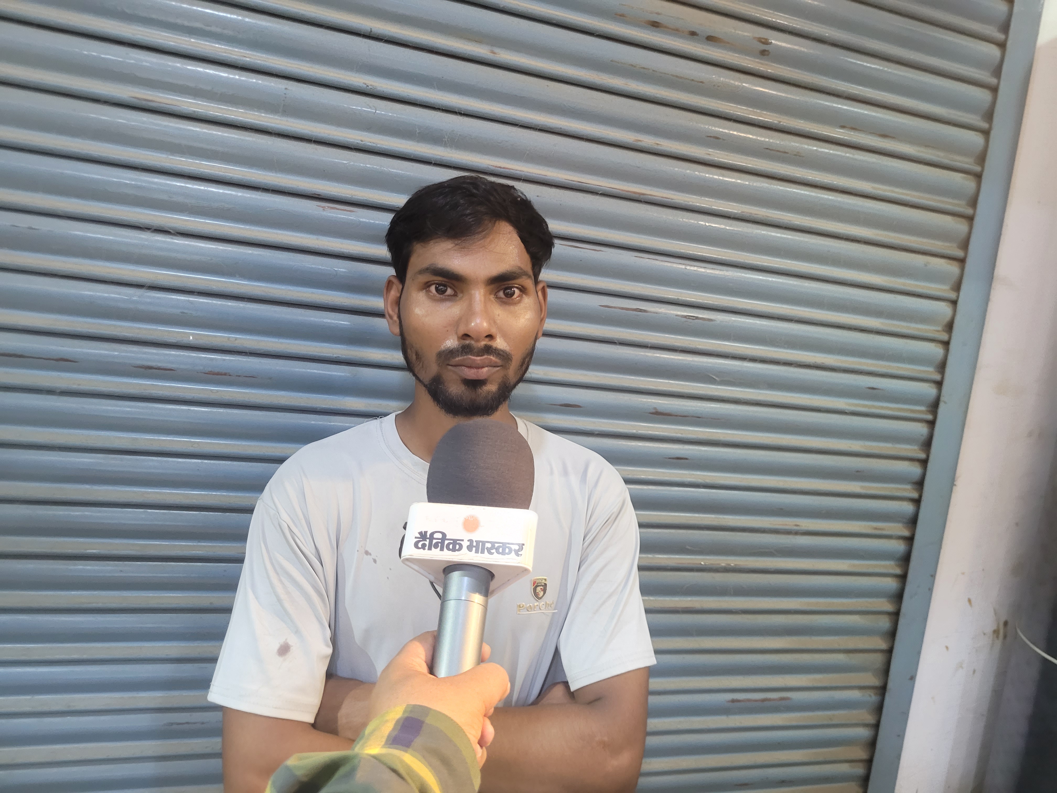 आजमगढ़ में मासूम के चाचा शाकिब आलम बोले आरोपी पर हो कड़ी कार्रवाई।