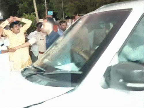 Amit Shah reached Patna late Friday evening after Bettiah.